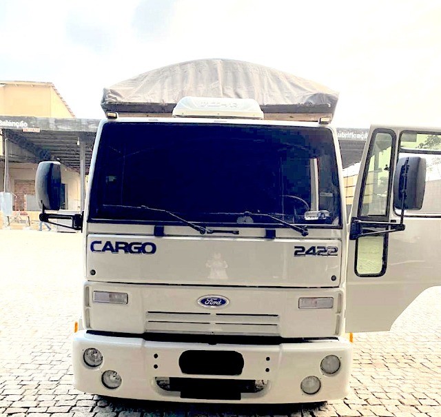 FORD CARGO 2422 ANO 2011 TRUCK 2 EIXOS 220CV IMPECÁVEL!!!!