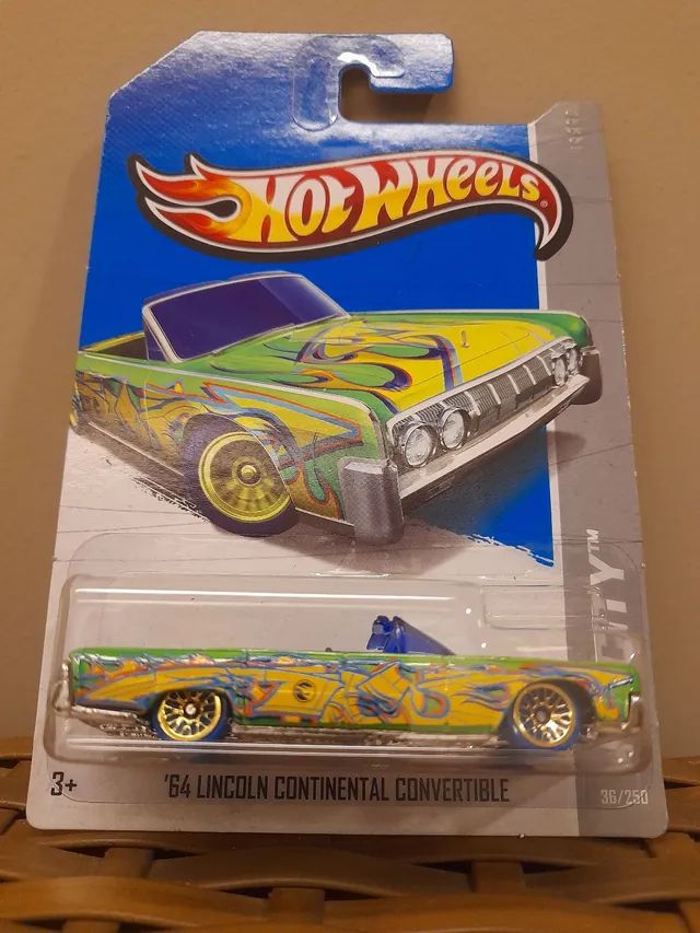 HOT WHEELS 64 LINCOLN CONTINENTAL CONVERTIBLE