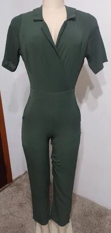 lindo macacão verde escuro - tamanho m