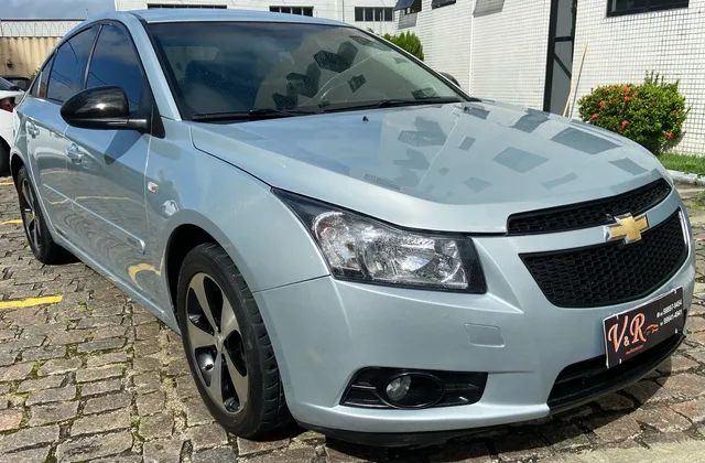 Vende - se Cruze LT 1.8 2012 automático 