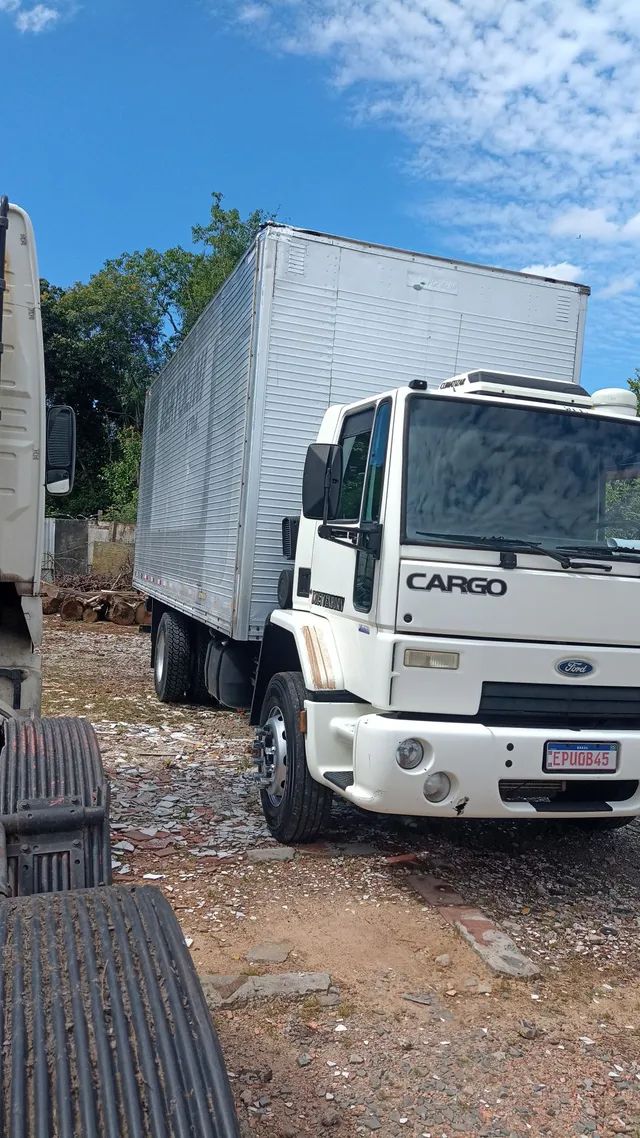 Ford cargo 1517 toco Baú  2010
