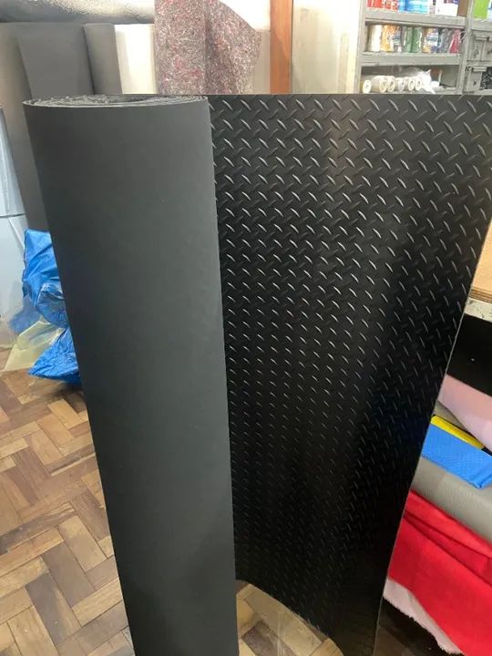 Manta para piso de borracha diamente antiderrapante 1.00 L