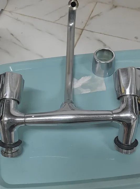 Misturador decka água quente e fria  aceito proposta