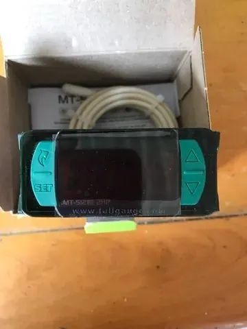 103 Controlador de temperatura  mt 512 e 2 hp