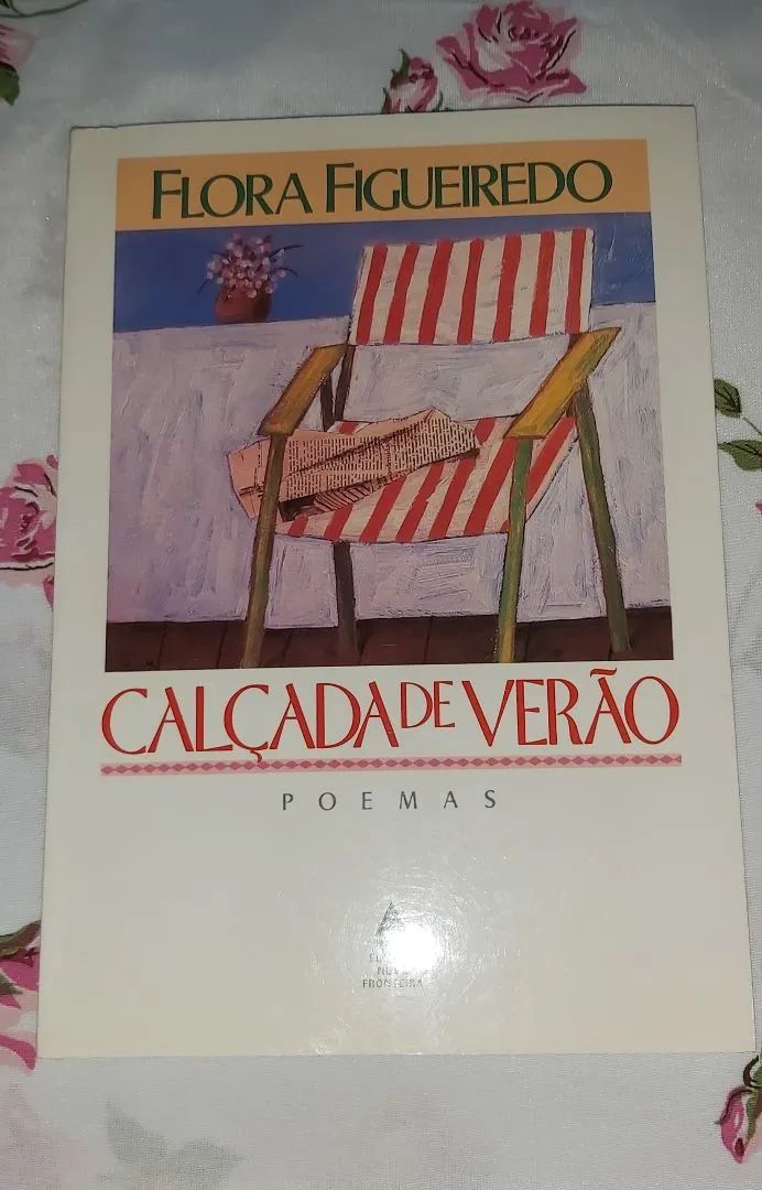 Livro Calçada de Verão - Flora Figueiredo