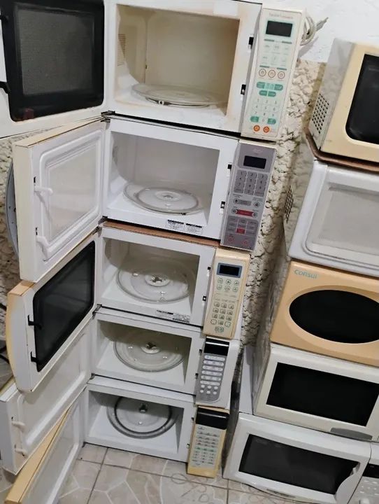 Lote de  10 Micro-ondas - Diversas Marcas e Modelos Funcionando - Foto 6