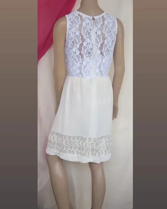 VESTIDO SOCIAL EM CREPE E RENDAO - Foto 3
