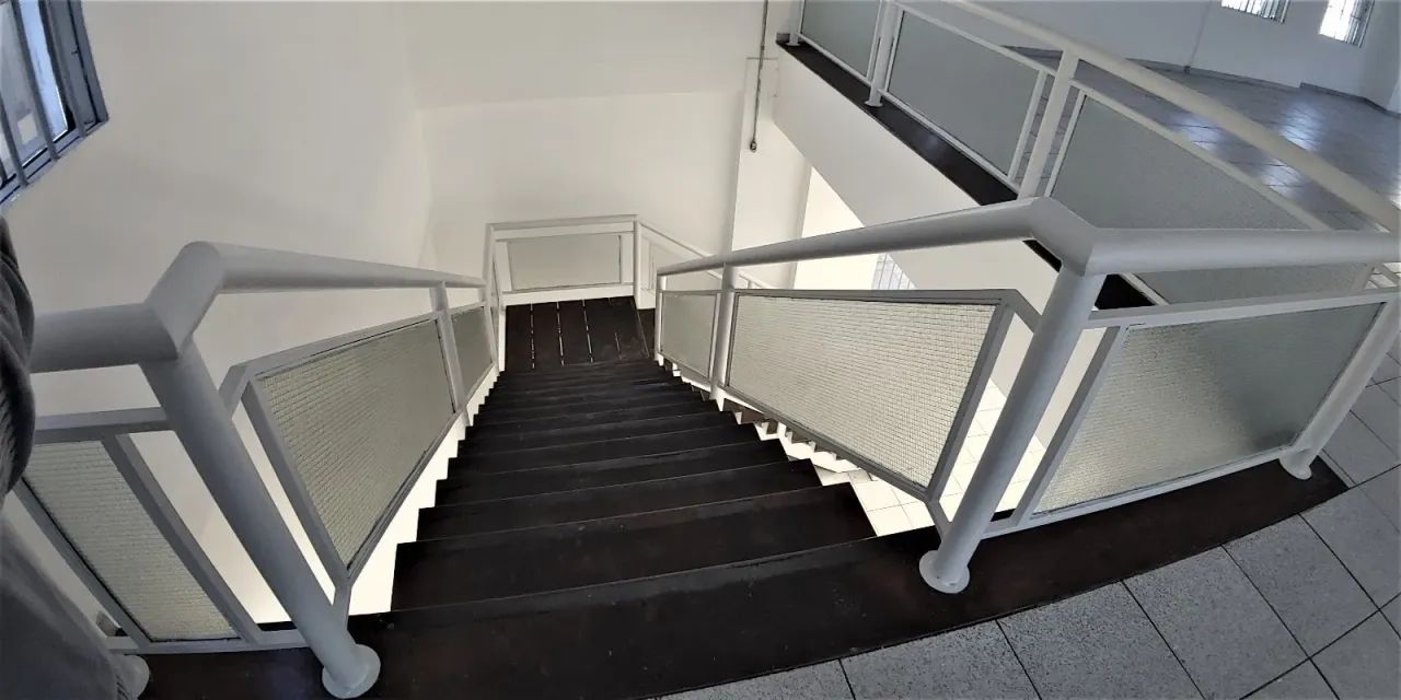 Loja Comercial para Alugar com 550m² no bairro Farroupilha . Excelente localização! Área ú - Foto 3