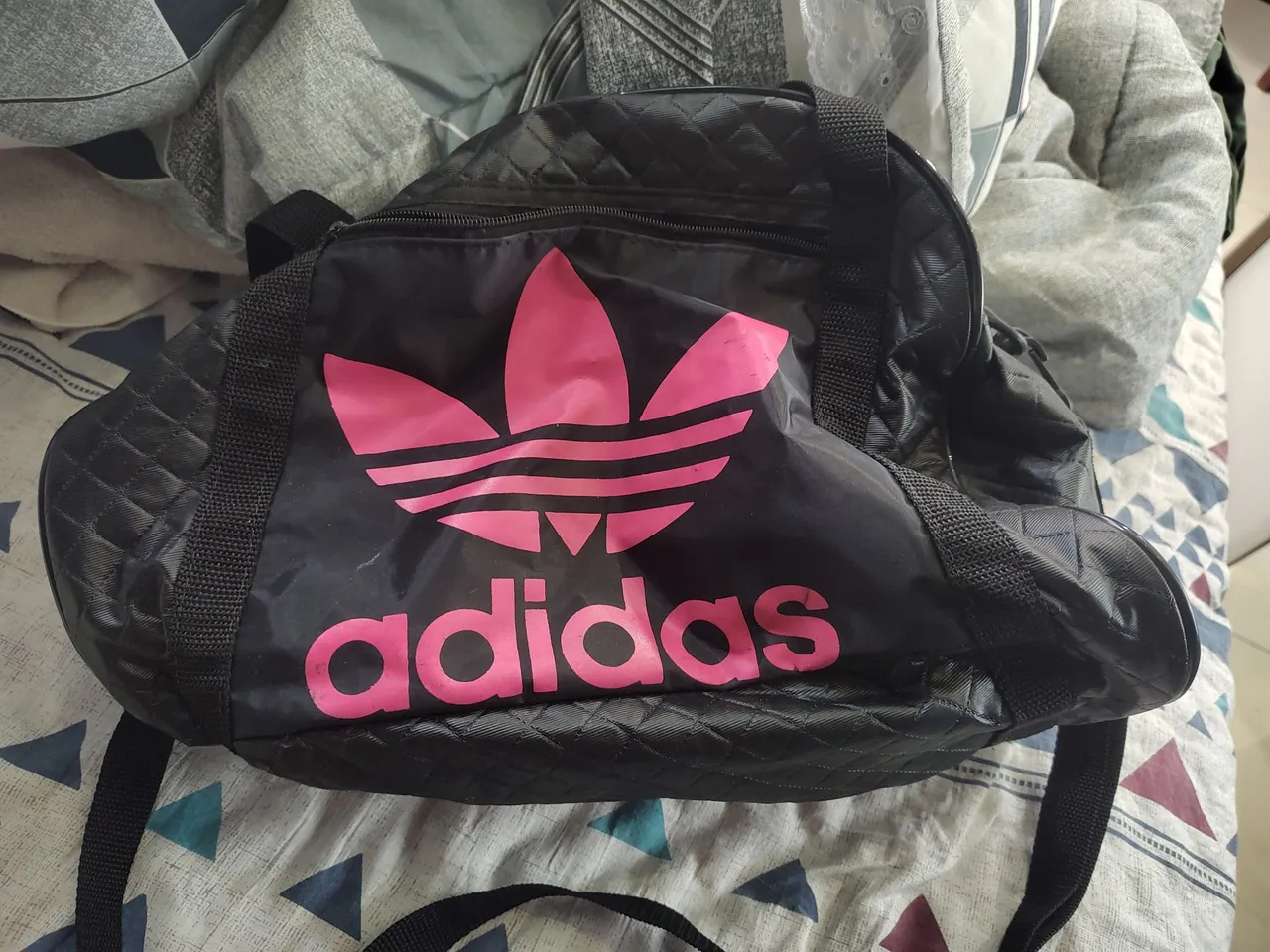 Bolsa Adidas Rosa e Preta