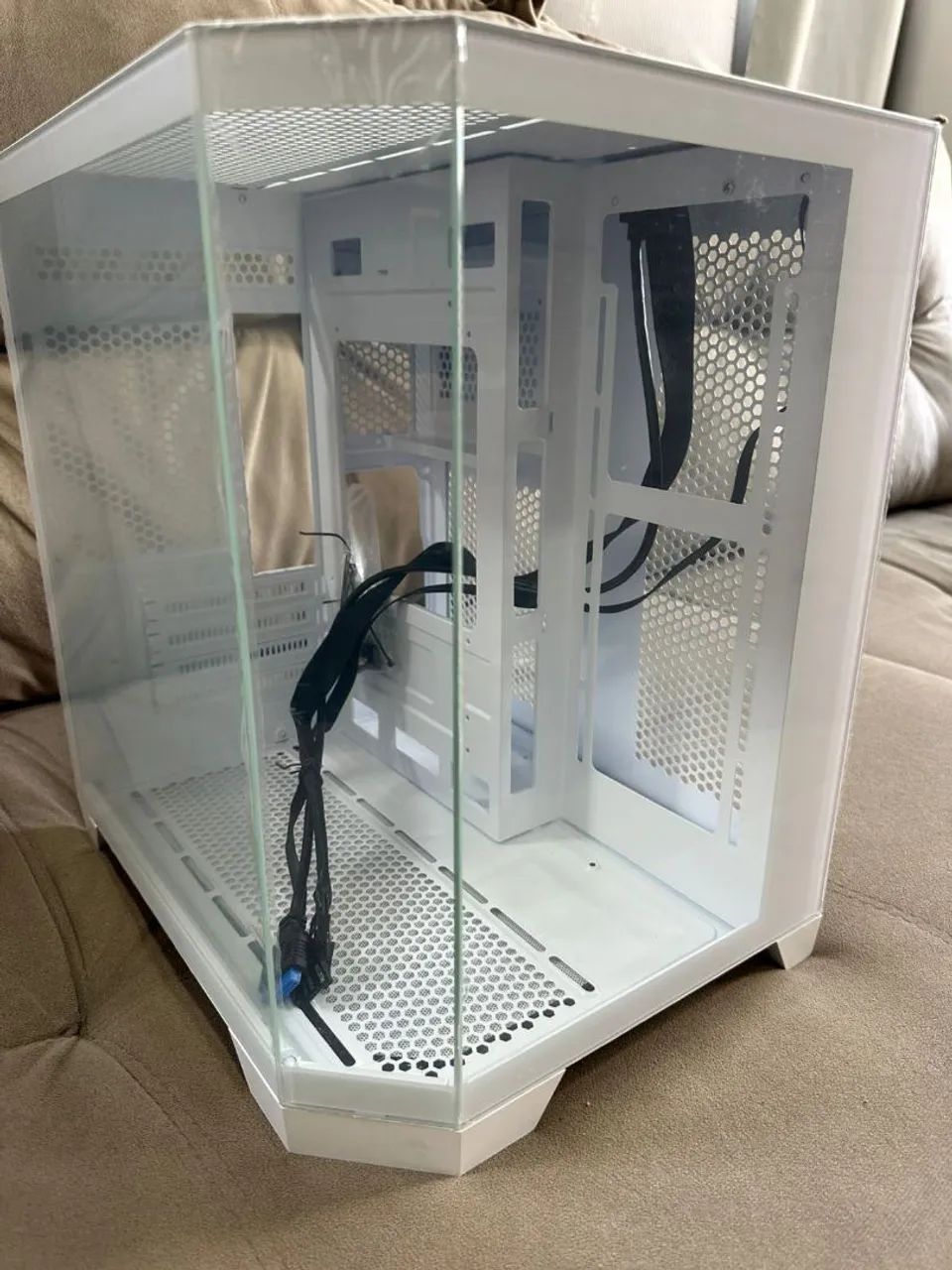 Gabinete gamer angular branco  - Foto 2