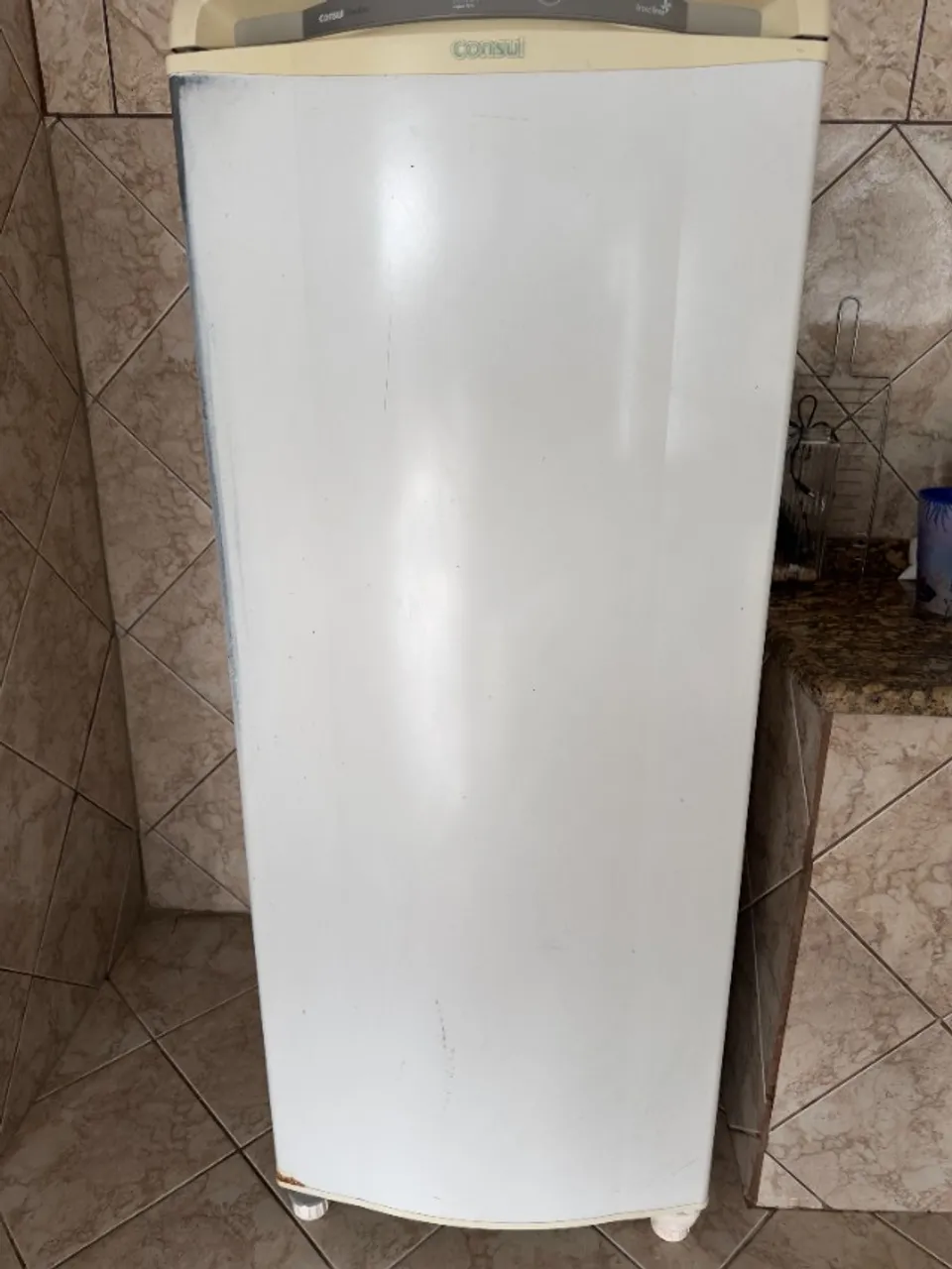 Geladeira Consul Frost Free 300 litros Branca com Freezer Supercapacidade - 110V