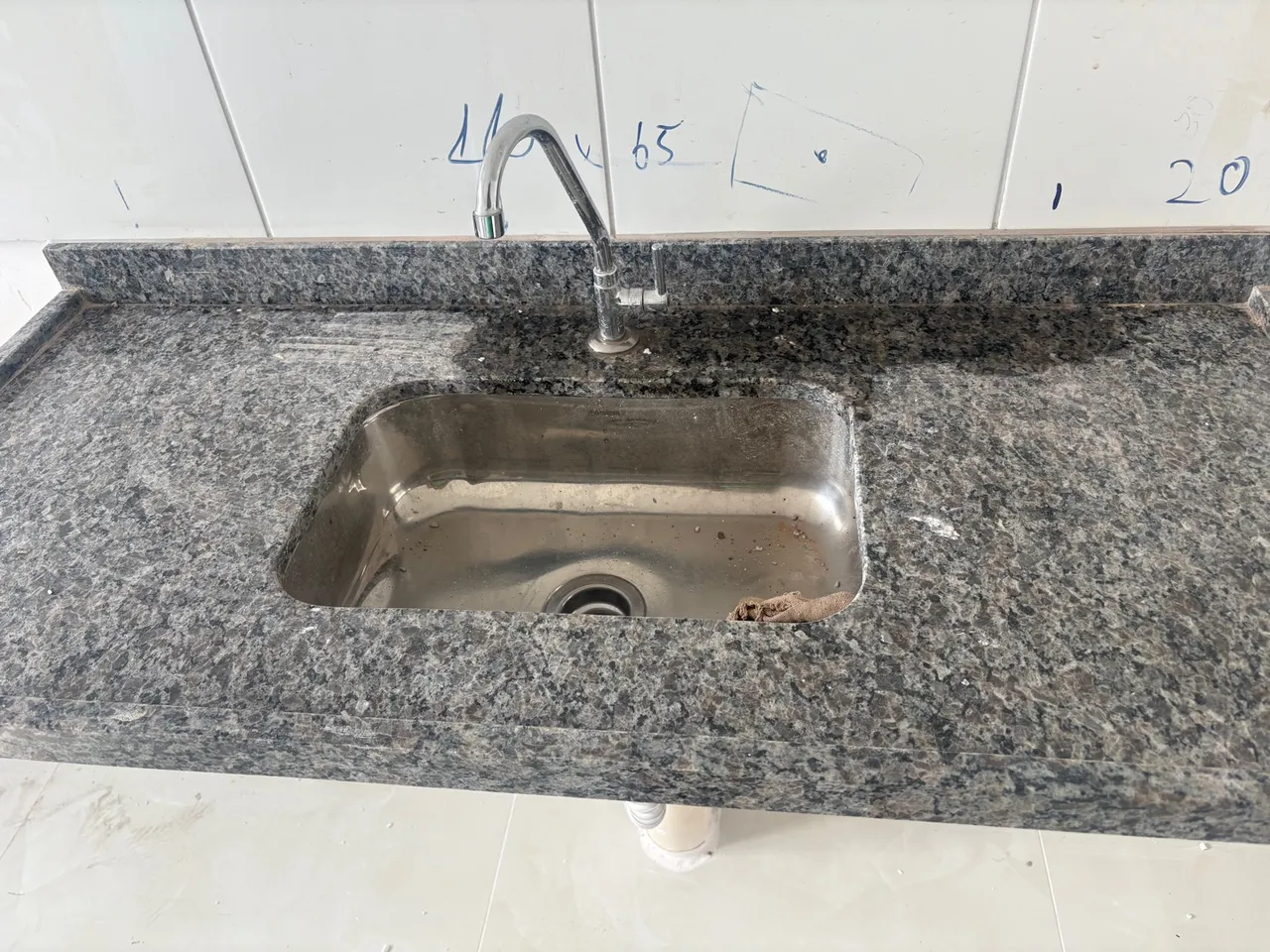 Cuba de cozinha em granito