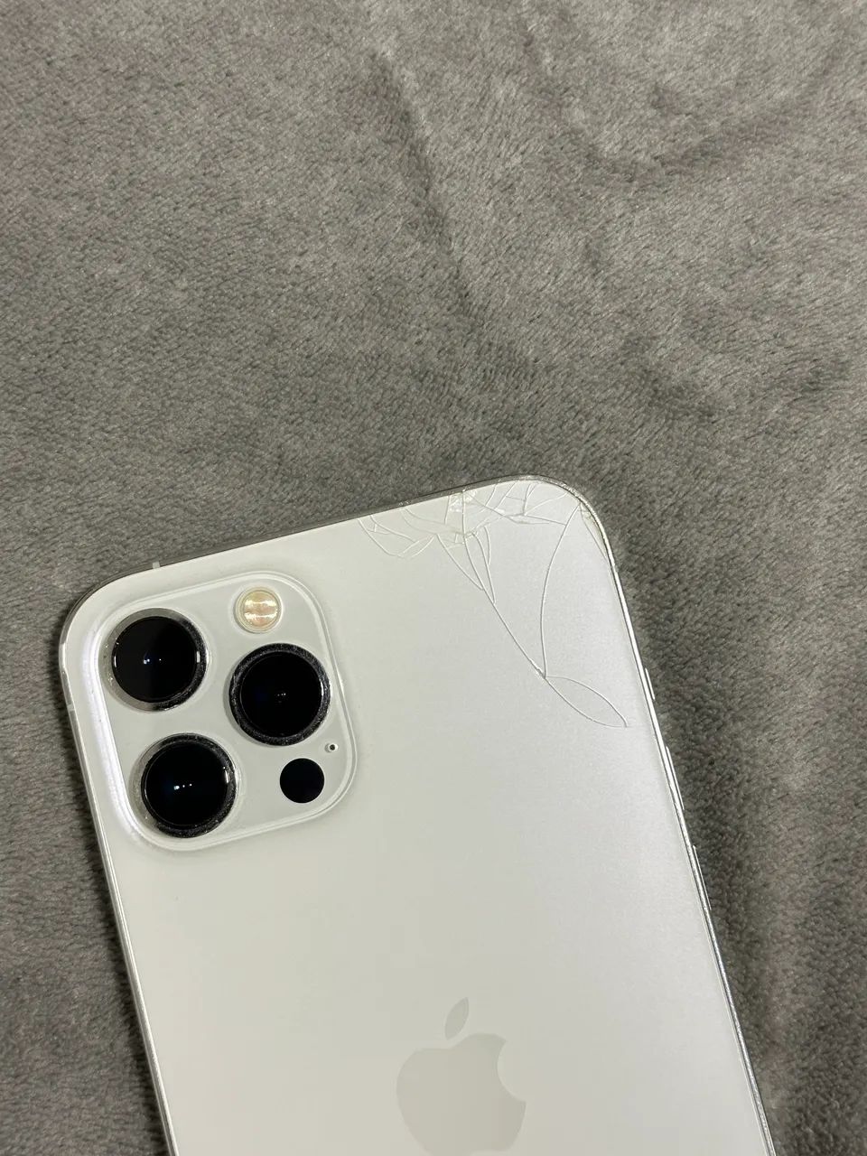 iPhone 12 Pro Max 128gb Branco - Celulares e Smartphones