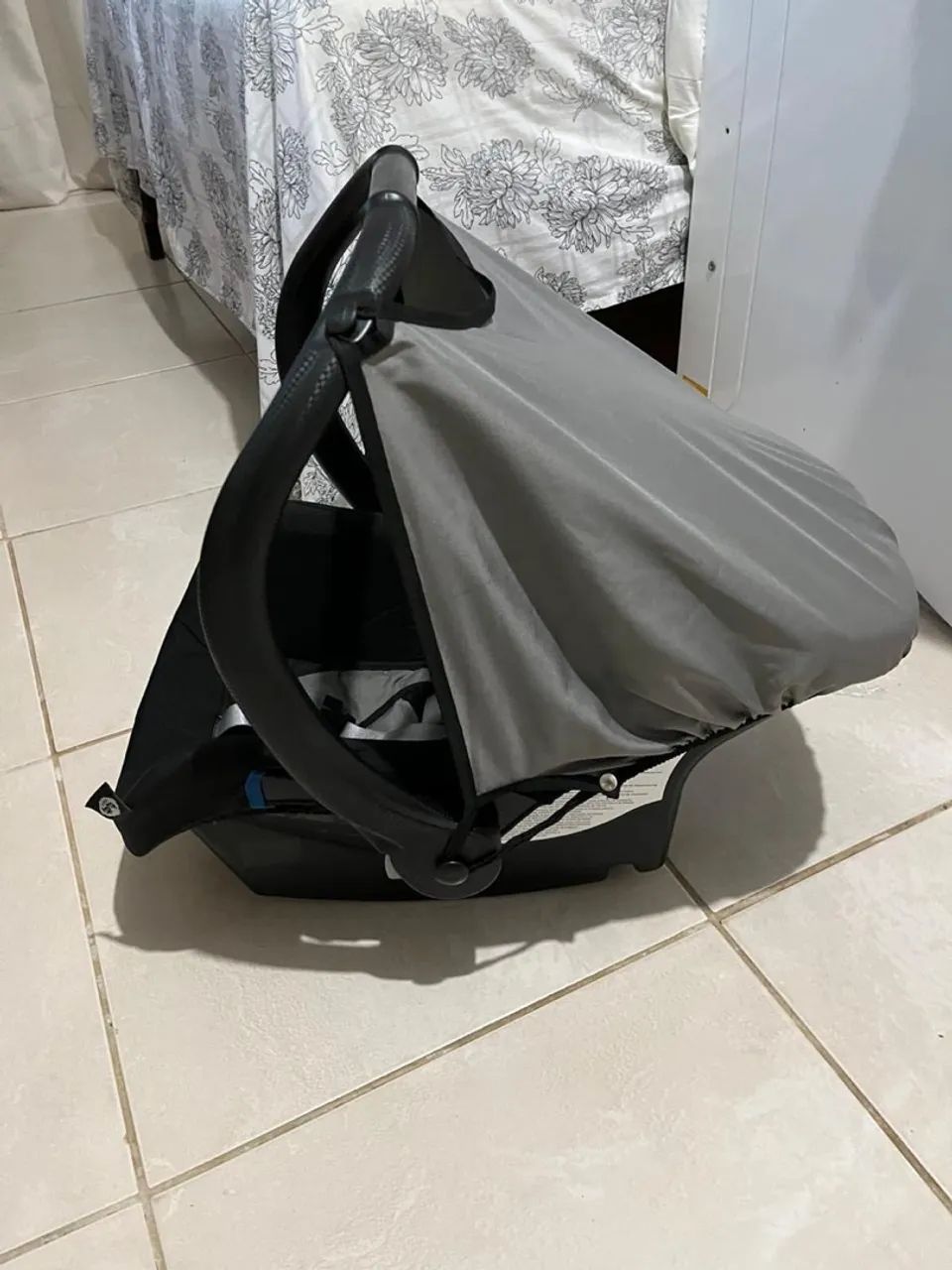 Vendo cadeira de bebê para carro 