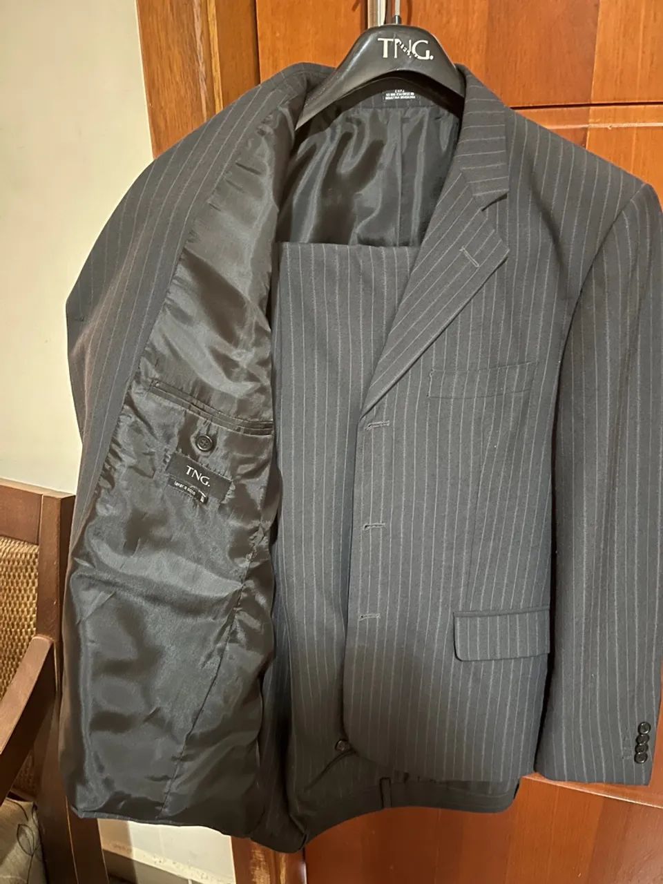 Terno Masculino Preto Listrado TNG- Tamanho 50 M