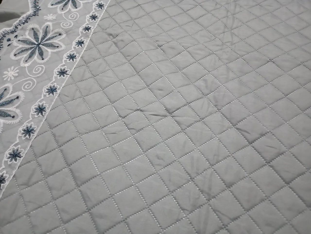 Meia colcha com babado. - Foto 3