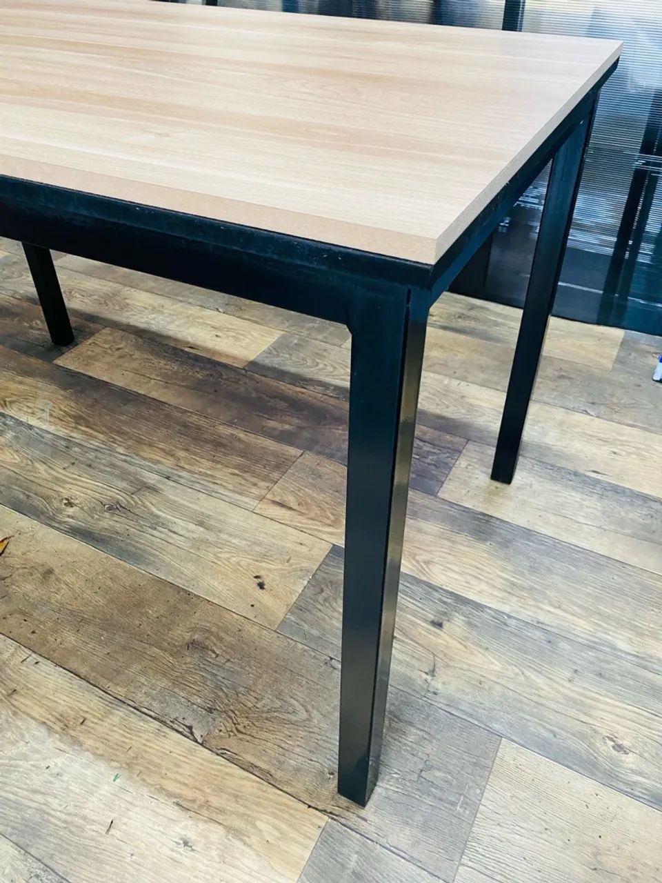 Lote 40 mesas de escritório com design moderno e elegante - Foto 2