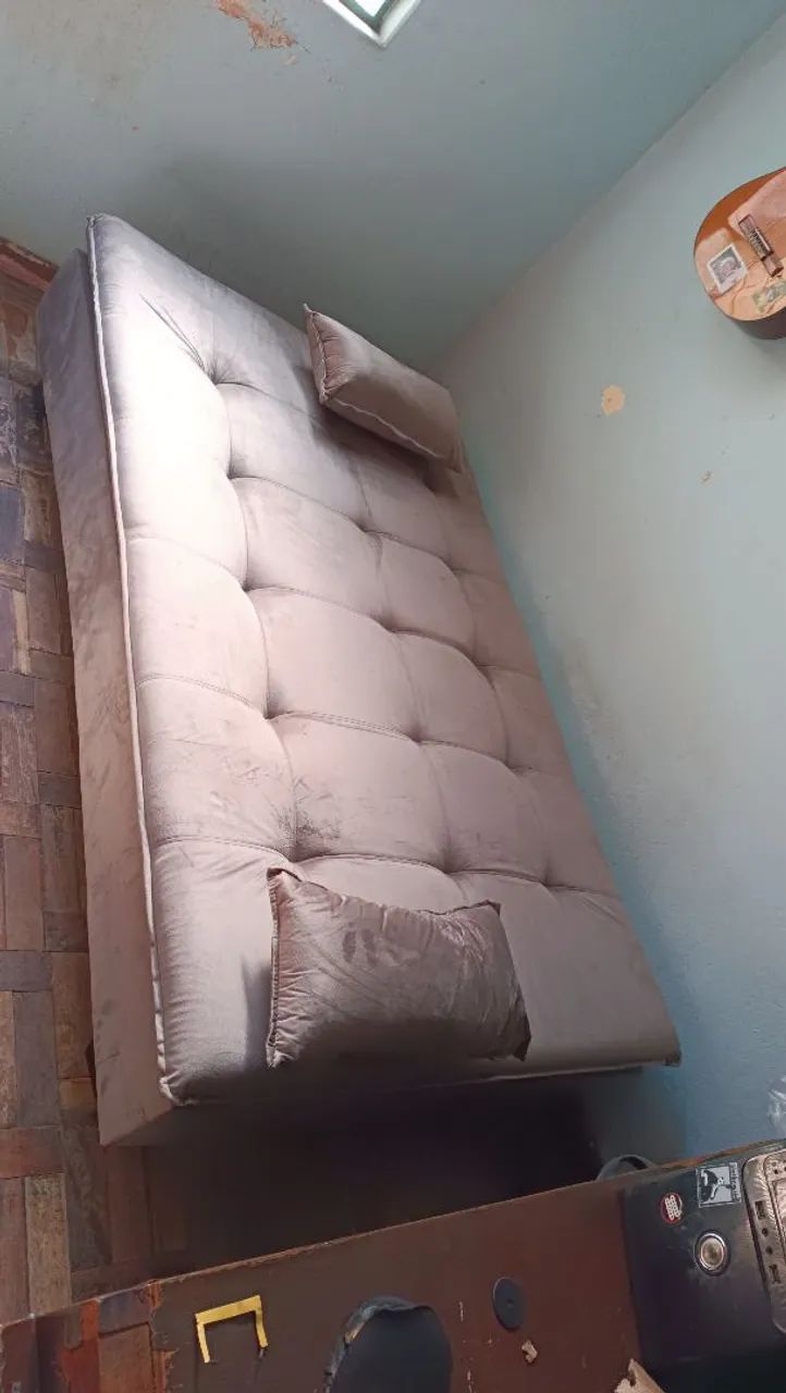 Sofá cama classico dicasaBH resistente e confortável  - Foto 4