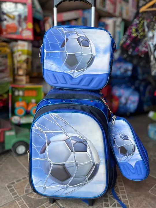 Mochila de rodinhas com lancheira - Futebol