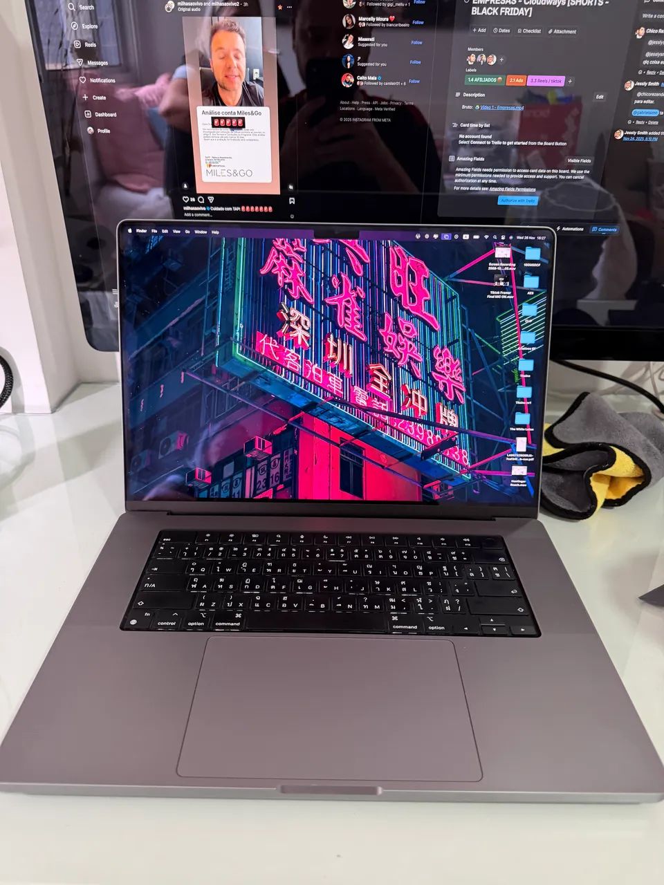 MacBook Pro M1 Max 16インチ メモリ64GB/SSD1TB MacBook Pro 16 M1 Max 64GB RAM 1TB Black Friday - Notebooks