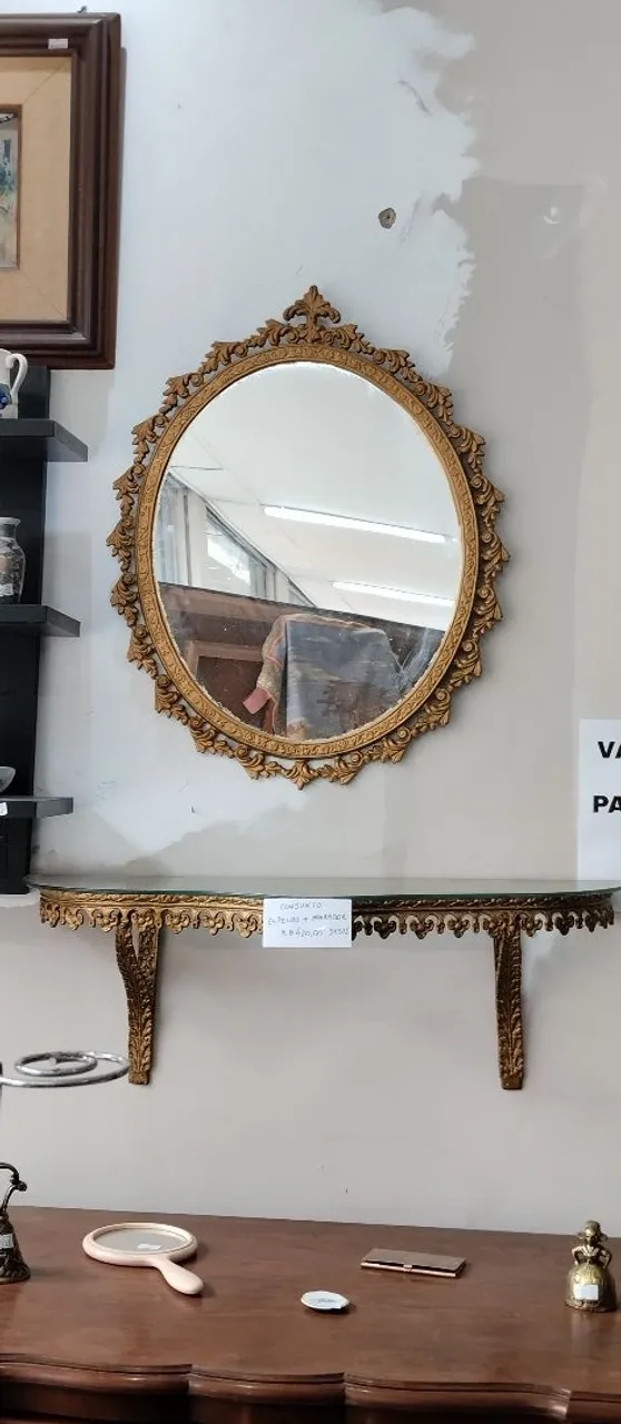 Conjunto Espelho e Aparador