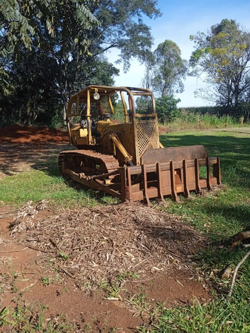 TRATOR de ESTEIRA FIATALLIS AD 9 com GRADE e GARFO !