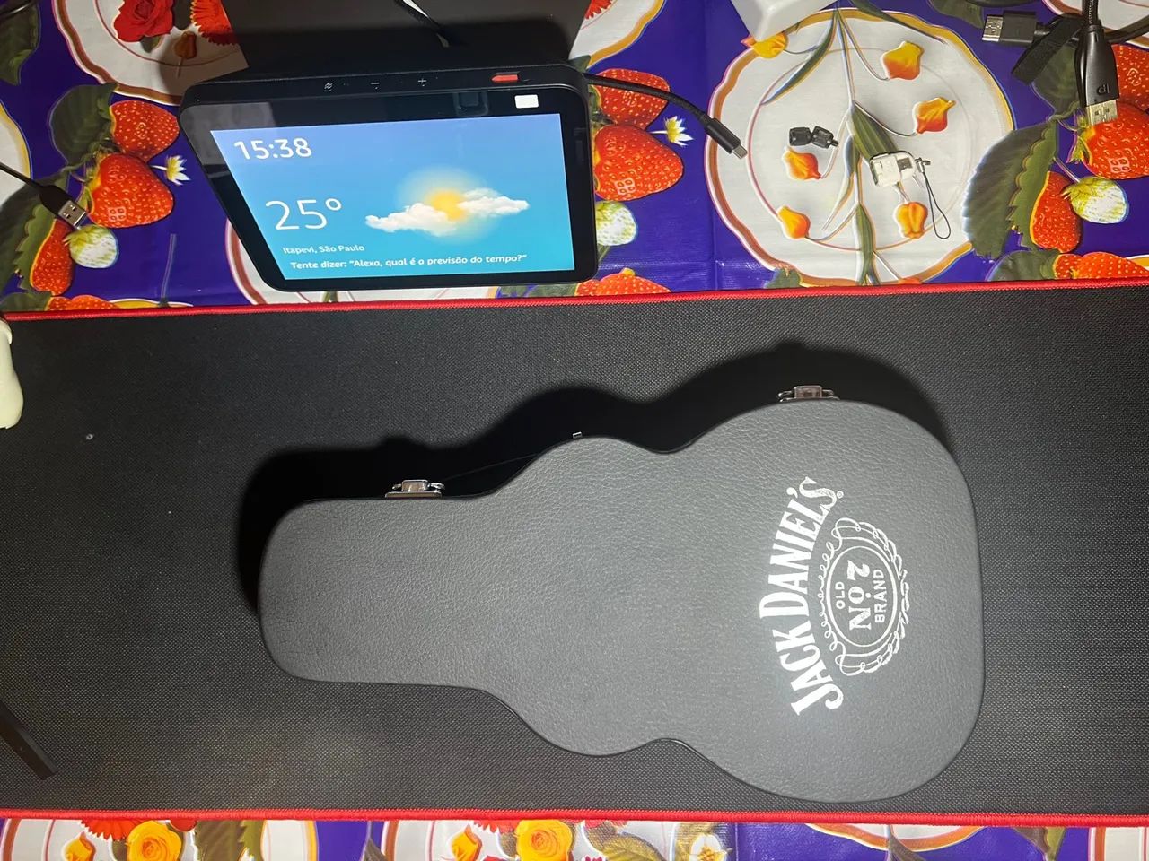 Estojo Case em Formato de Guitarra Porta Garrafa - Foto 3