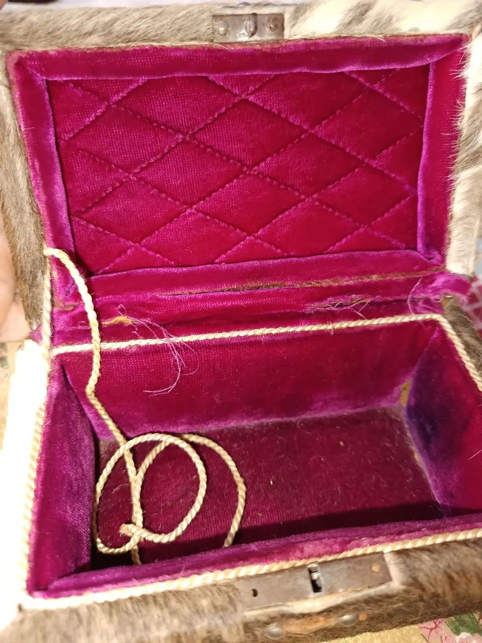 Baú porta jóias de Couro Antigo - Foto 3