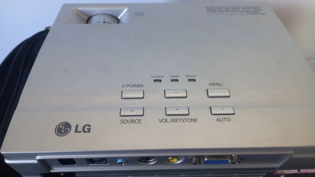 Projetor lg otimo estado. Lamp 190h R$ 399 - Foto 4