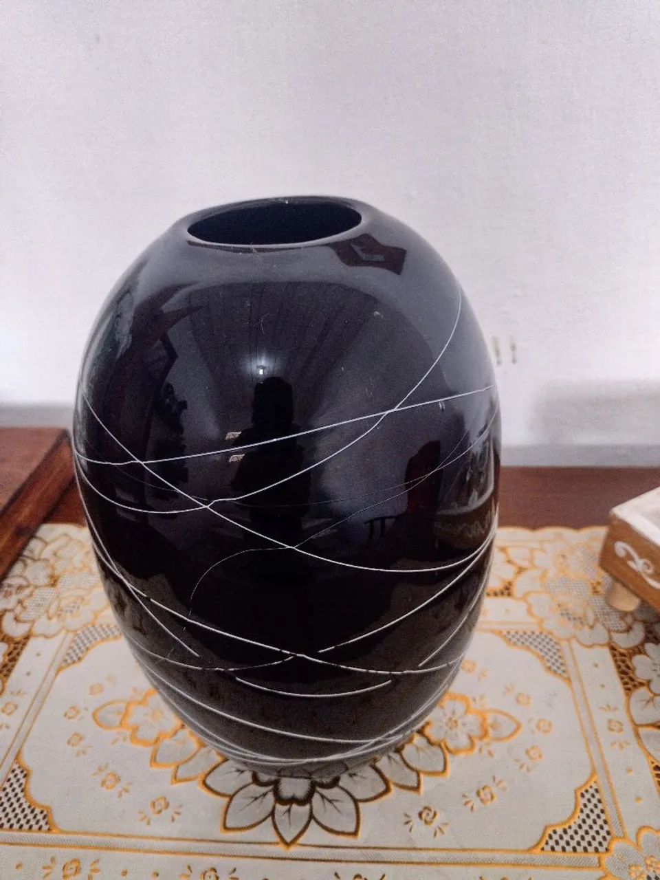 Vaso/jarro em cerâmica, preto com linhas brancas - Foto 2