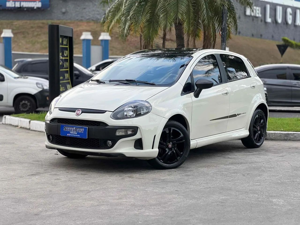 Fiat Punto 2017 1.8 blackmotion 16v flex 4p manual - Foto 4