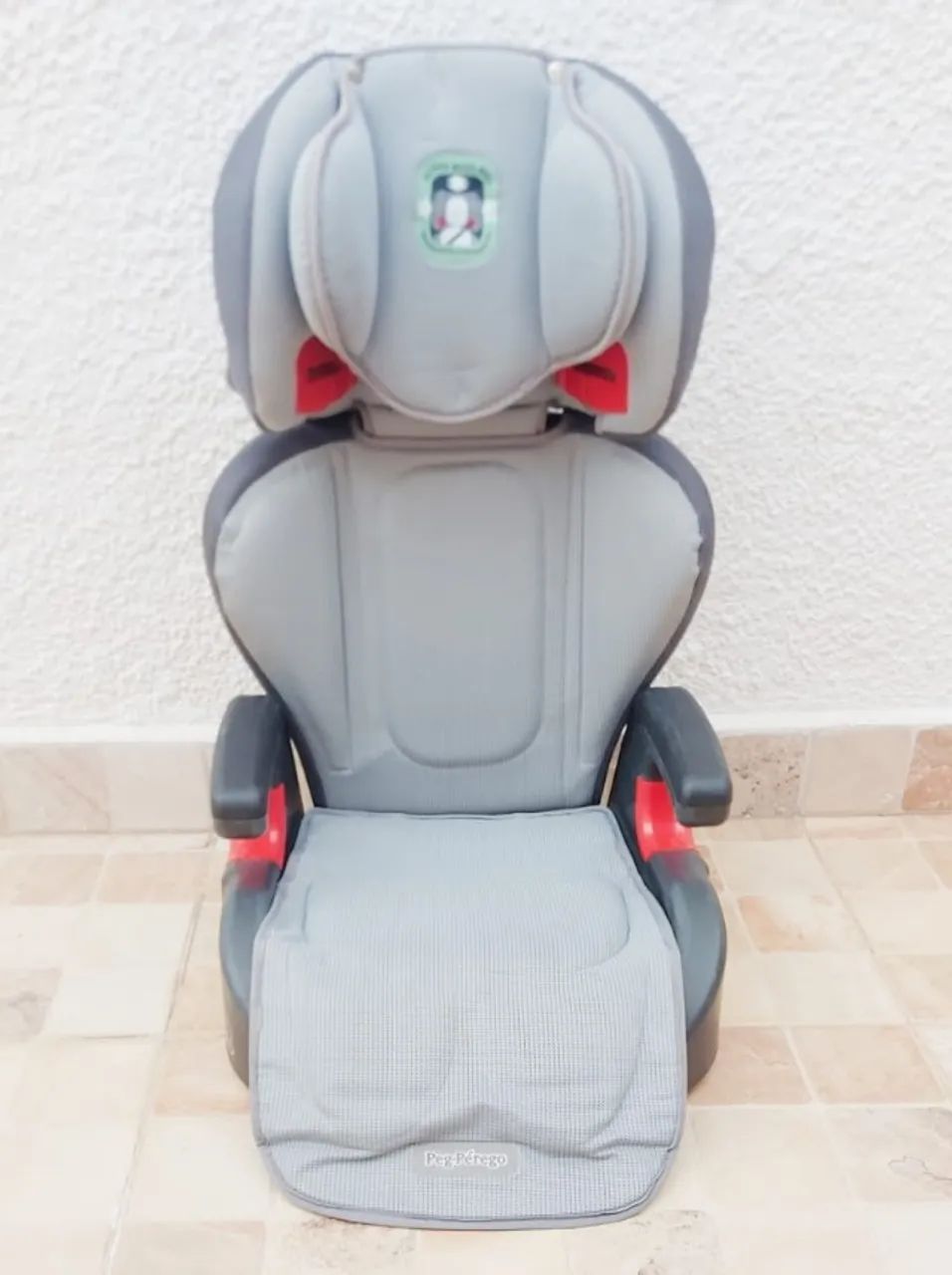 Assento infantil protege Pég Perego