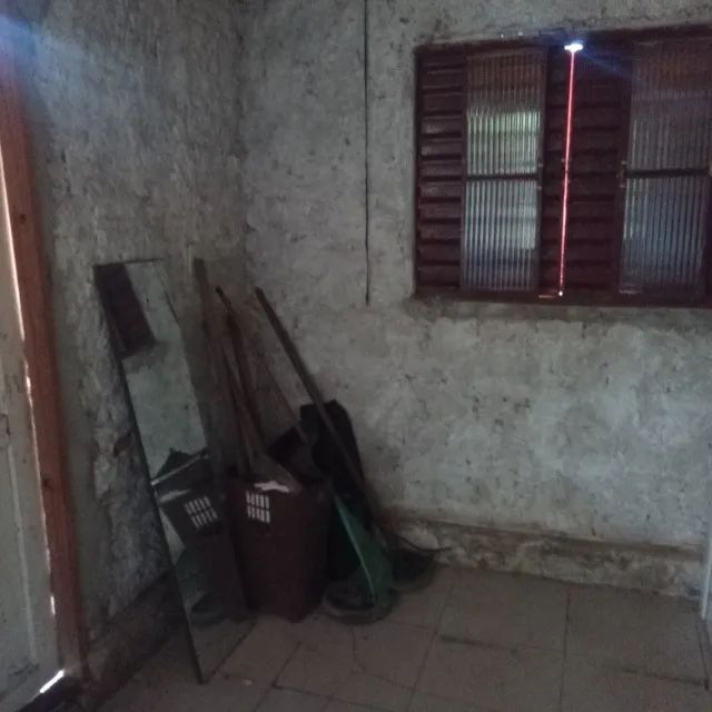 Casa a venda pra reformar no bairro Lageado Beco da Vitória 110 com 2banheiro 3 quarto 