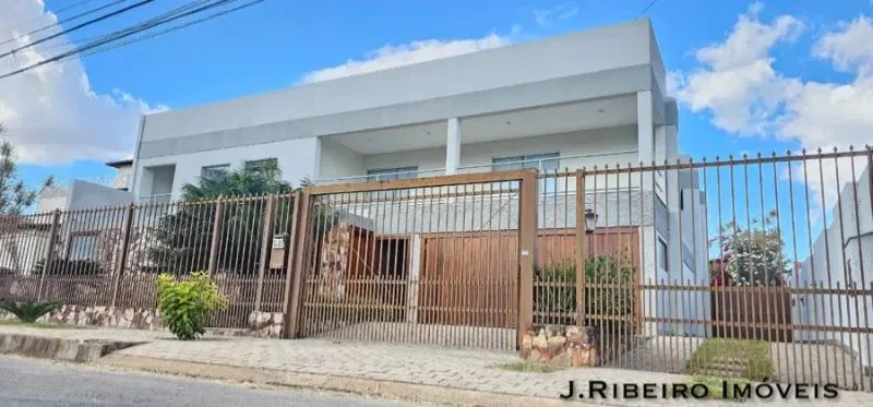 SHIS QI 29 - CONJUNTO 08 - LOCAÇÃO CASA AMPLA COM 03 SUÍTES E PISCINA
