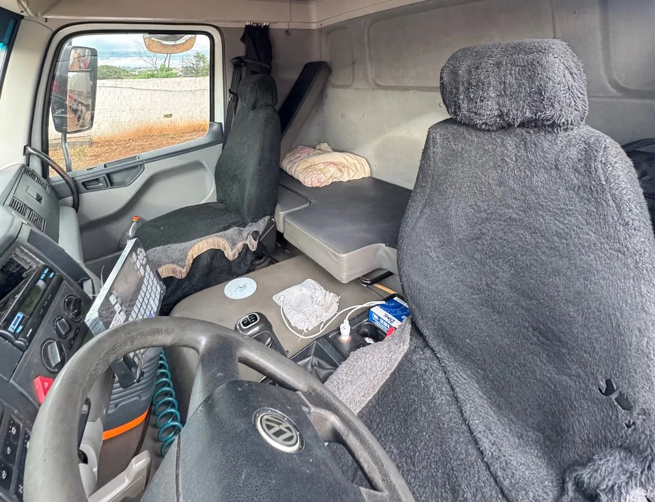 VW 25390 Constelattion 2013 Carreta Baú 30 Paletes 2011 OPORTUNIDADE - Foto 12