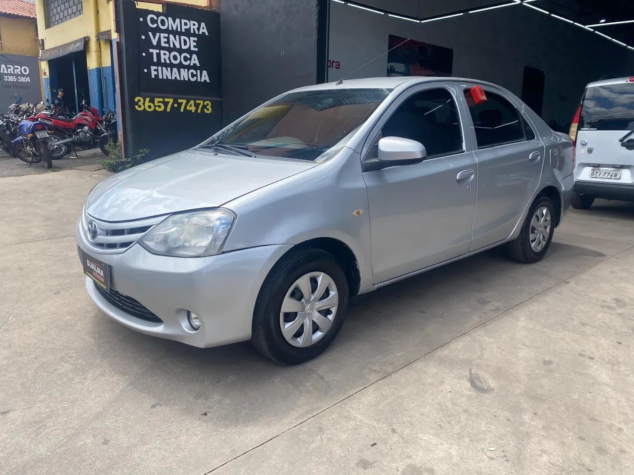TOYOTA ETIOS SEDAN 1.5 X 2014 (FINANCIO COM R$9.000 DE ENTRADA) - Foto 4
