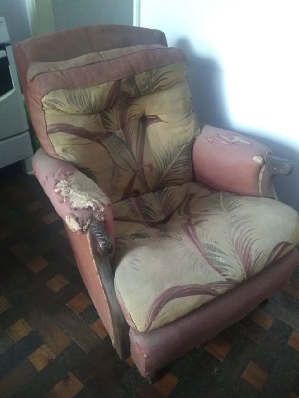 Poltrona antiga - precisa reforma - Foto 4