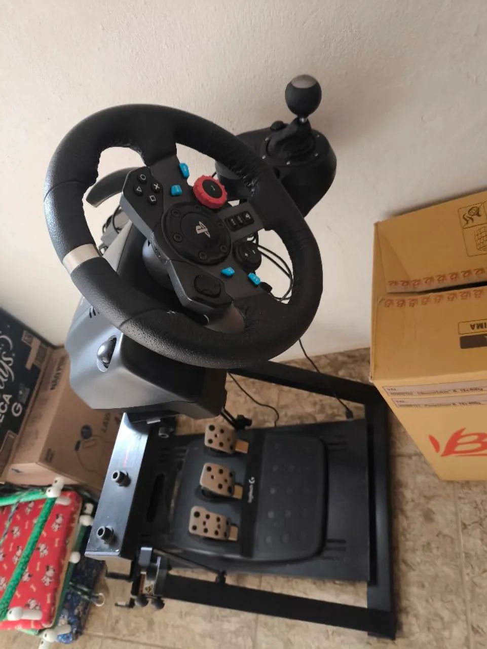 Volante Logitech G29 Driving Force para PS4 e PC