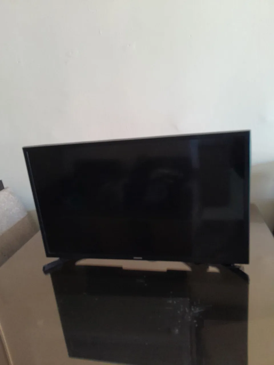TV LED 32 polegadas smart ( Tela trincada)