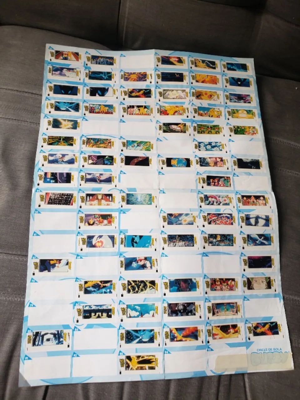 kit Pokémon - raridades / Promo card + pôster original + fita vhs + album de figurinhas - Foto 2