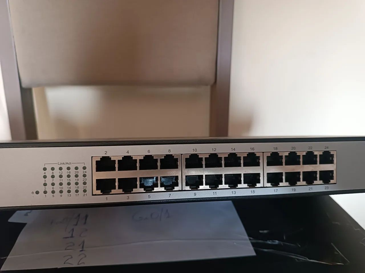 Switch de Rede 24 - Intelbras SF 2400 QR+