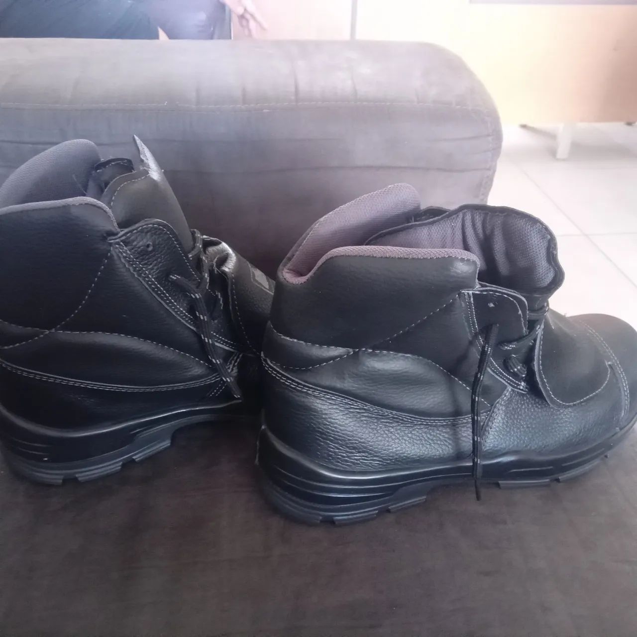 Botas de Segurança - Tamanho 44 - Foto 4