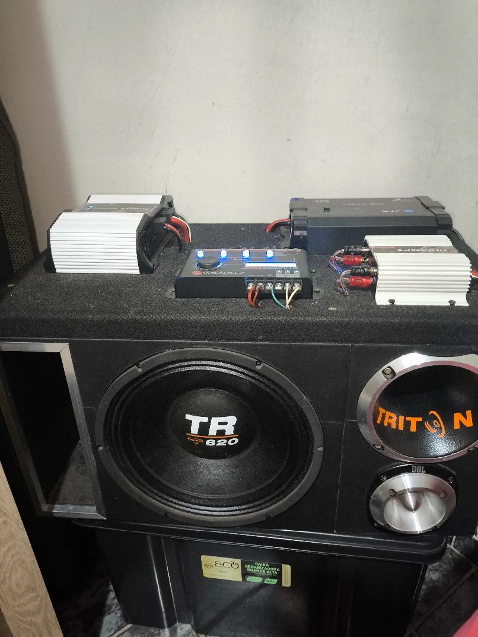 Caixa de som automotivo trio!