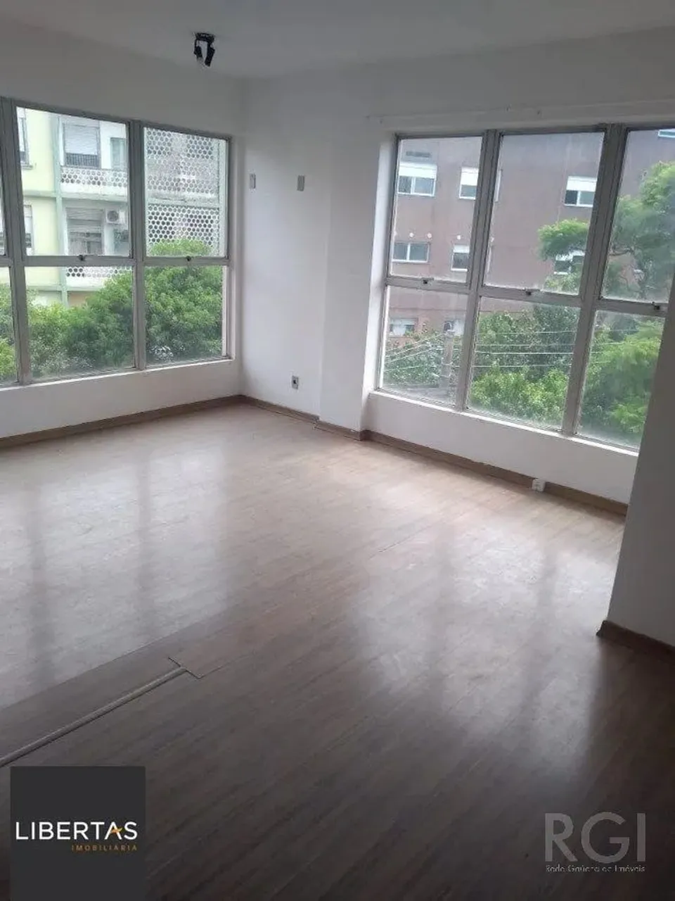 Conjunto/Sala para Venda - 31m², 0 dormitórios, Cristo Redentor
