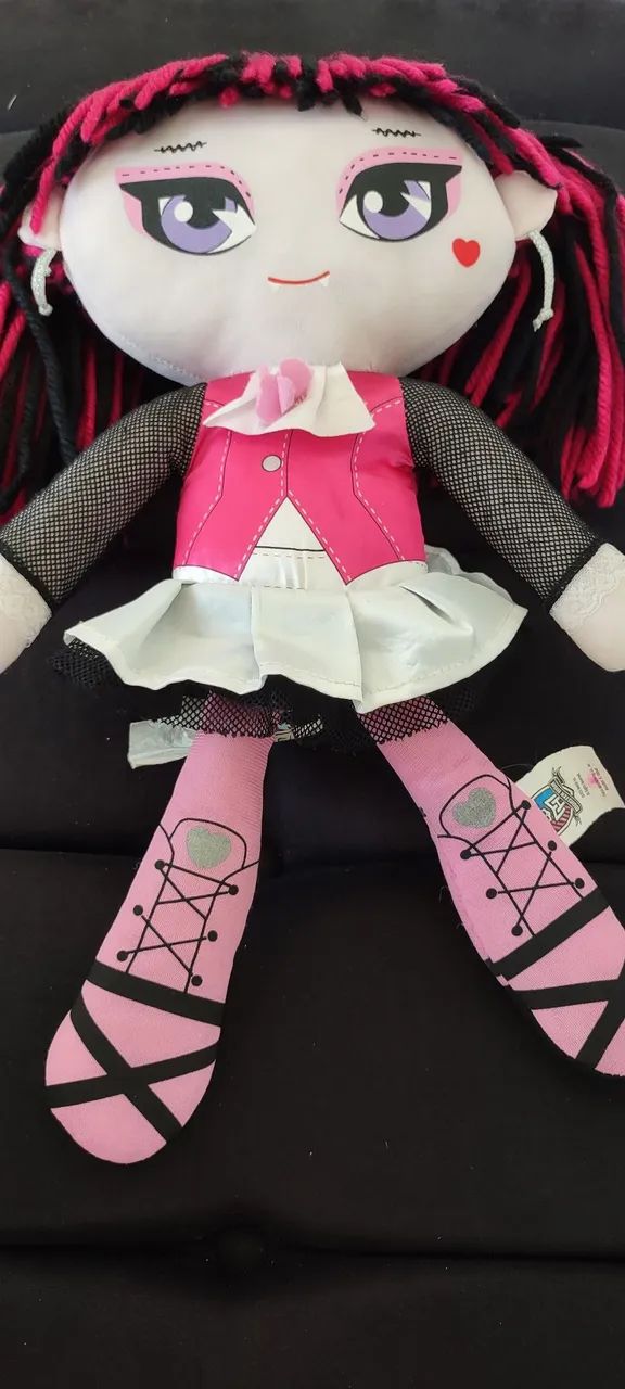 Boneca de Pelúcia Monster High - Draculaura