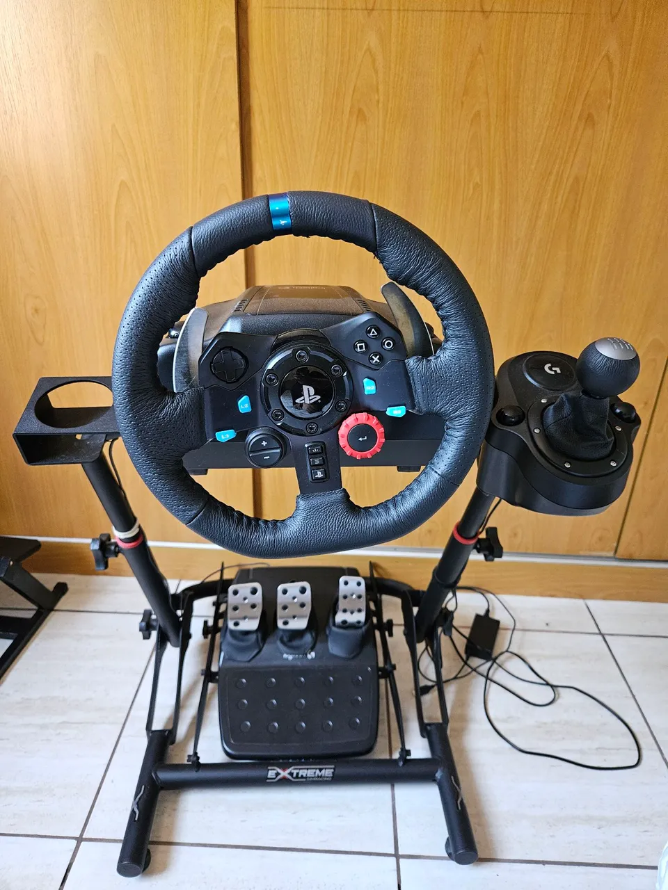 Volante Logitech G29 + Câmbio Logitech + Cockpit ExtremeSimRacing