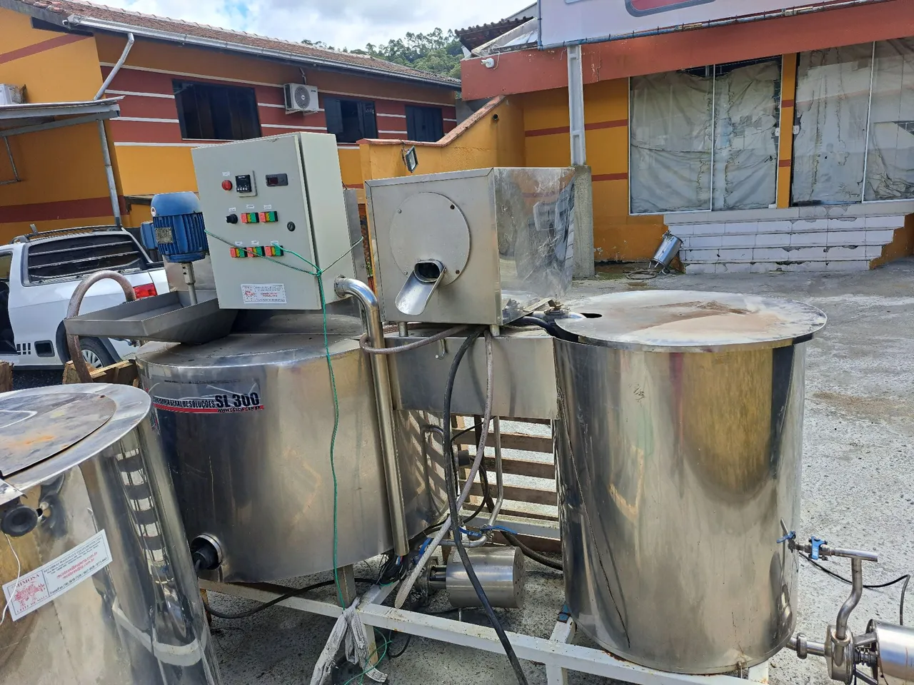 Maquina sucos .leite .Usina fabricação de leite soja entre outros