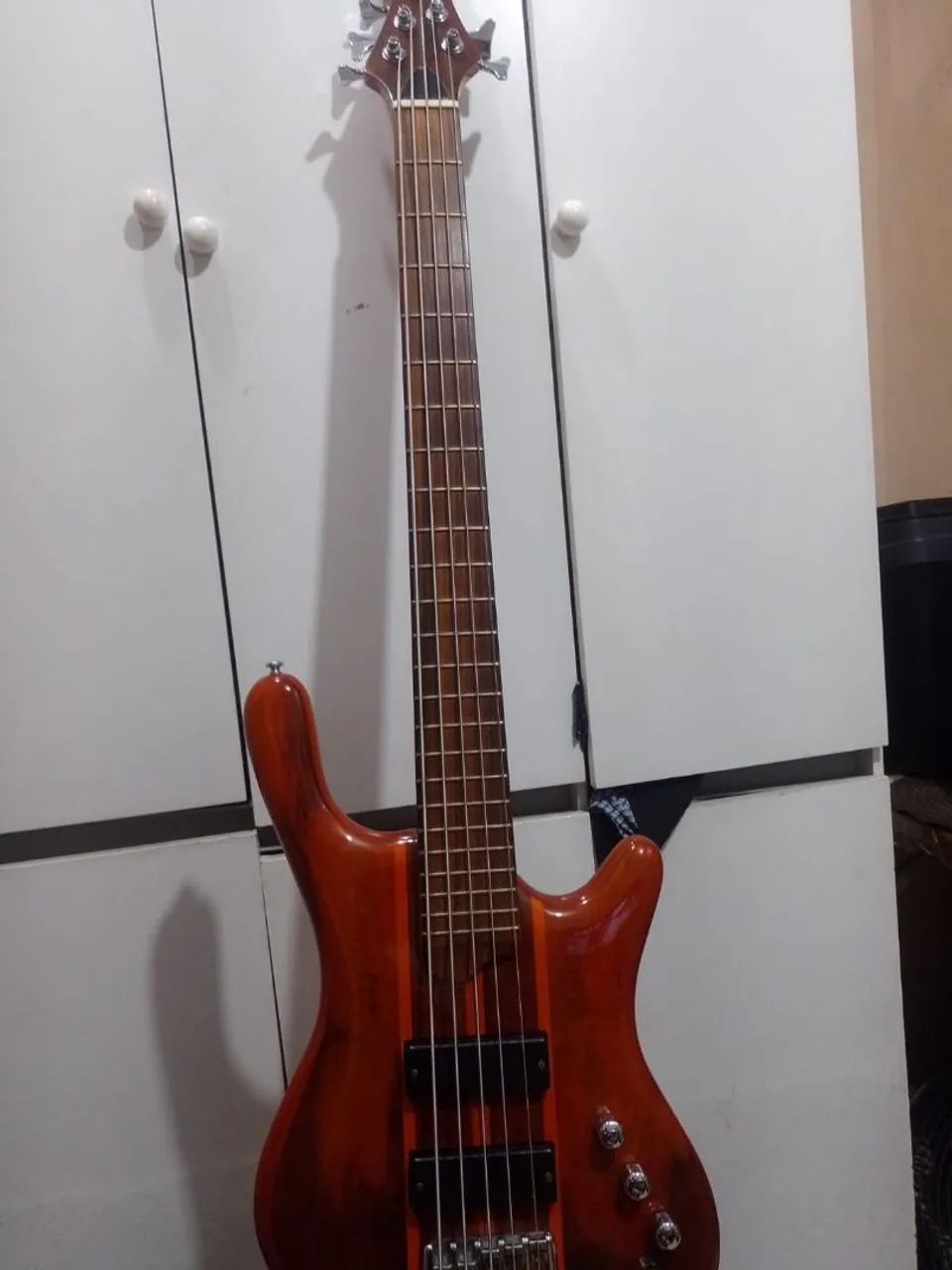 Baixo WALCZAK Elétrico ATIVO 5cds - Foto 4