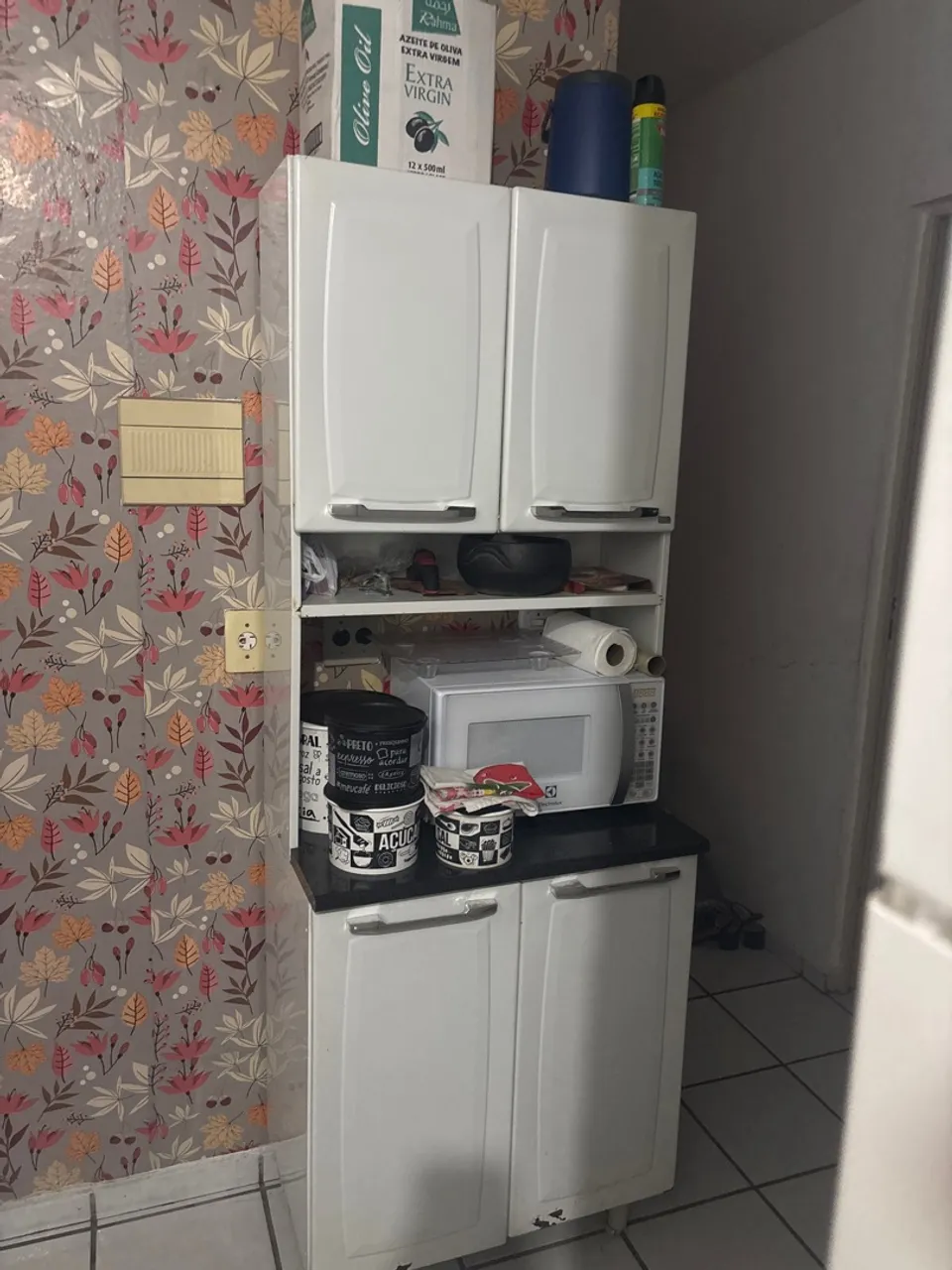 Armário de cozinha Itatiaia usado barato