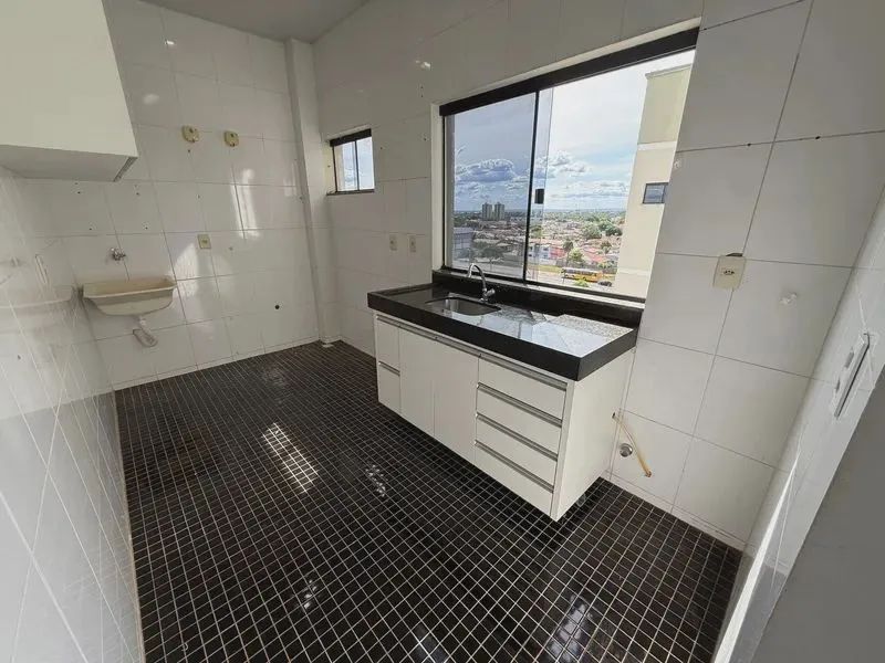 Apartamento para Locação com 2Q (1 Suíte) na 108 Sul